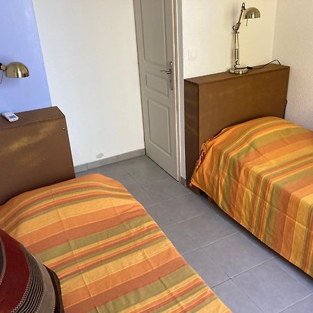 Les Toits De Marseillan Appartement Kamer foto